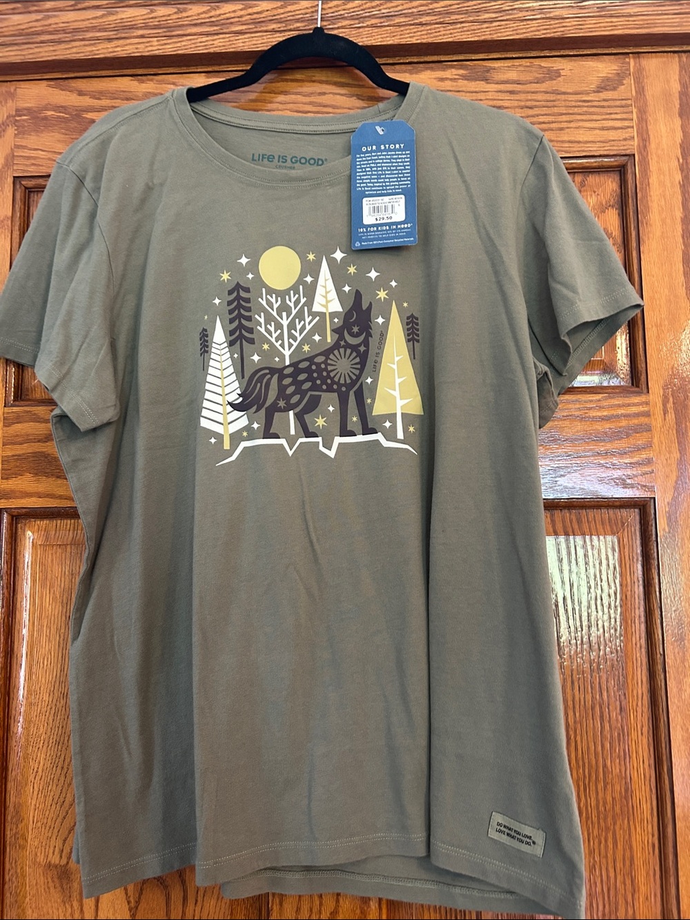 NWT Life Is Good Olive Short-Sleeve Tee with Wolf Forest Graphic, Size XL
